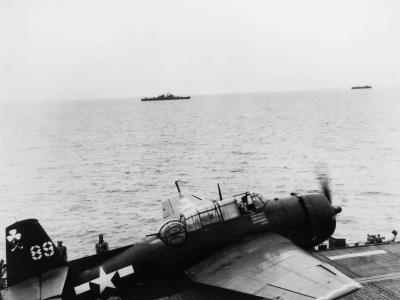 TBM-3 Avenger „89” aboard carrier USS Shamrock Bay