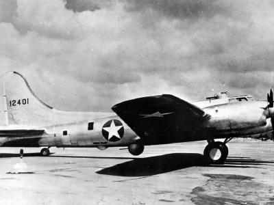 XB-38 Flying Fortress right side view