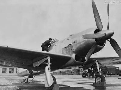 Six-blade contra-rotating propeller on XF8B
