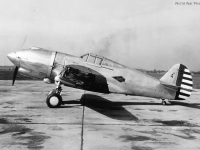 Curtiss XP-42 left