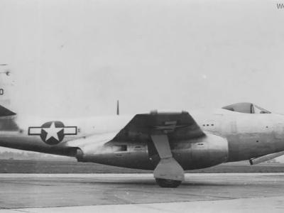 Escort jet fighter Bell XP-83