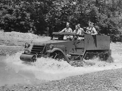 Troops testing White Motor Company M2