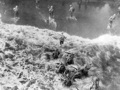 Marines leave LST to take beach at Cape Gloucester