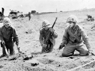 Marines look for mines with knives