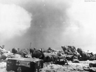24th Marines assault troops pinned down on a Namur beach