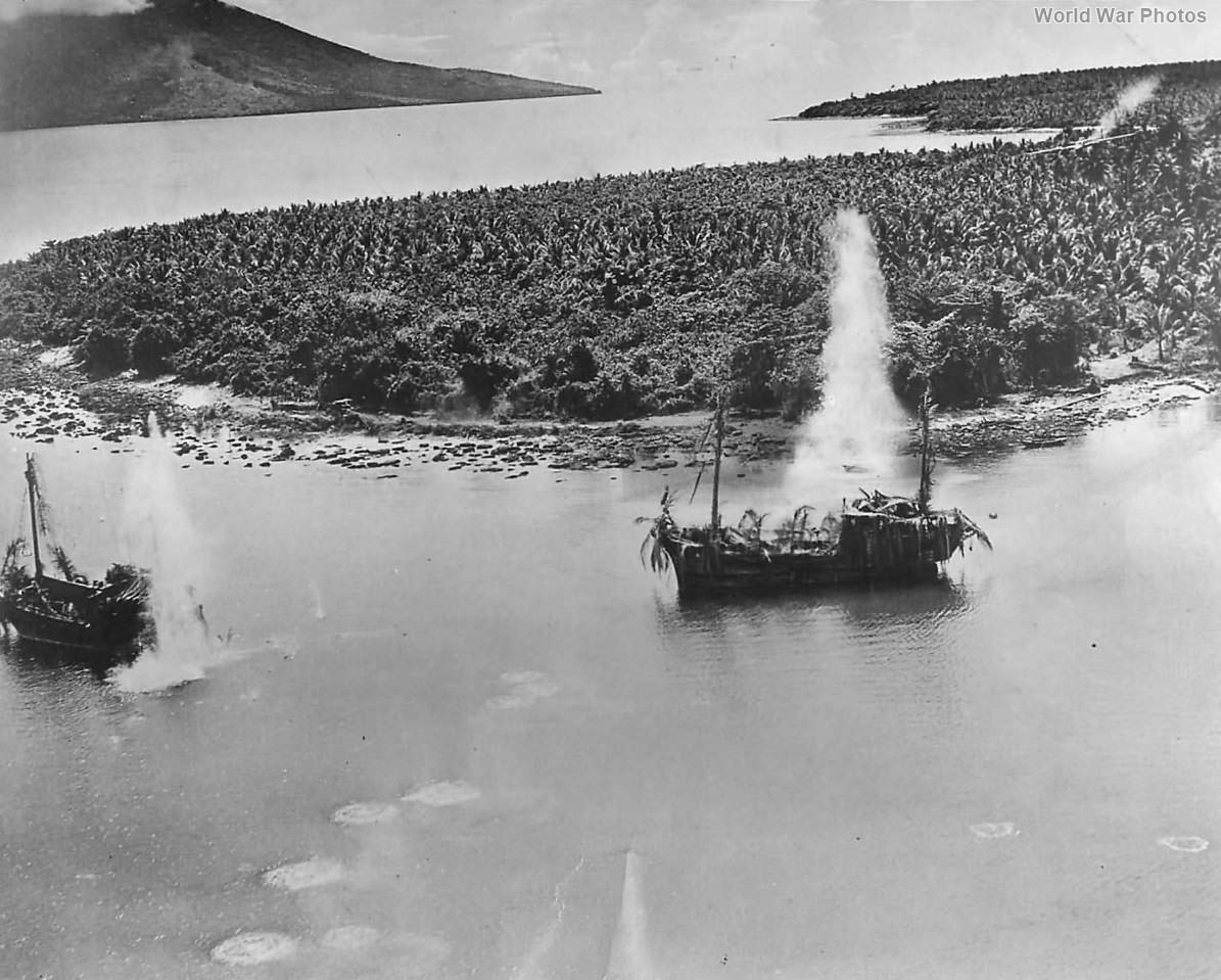 USAAF bombing of Japanese ships in Hansa Bay, New Guinea 1943