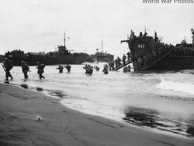 8th Army troops between San Narciso and San Antonio on the west coast of Luzon on 29 January 1945