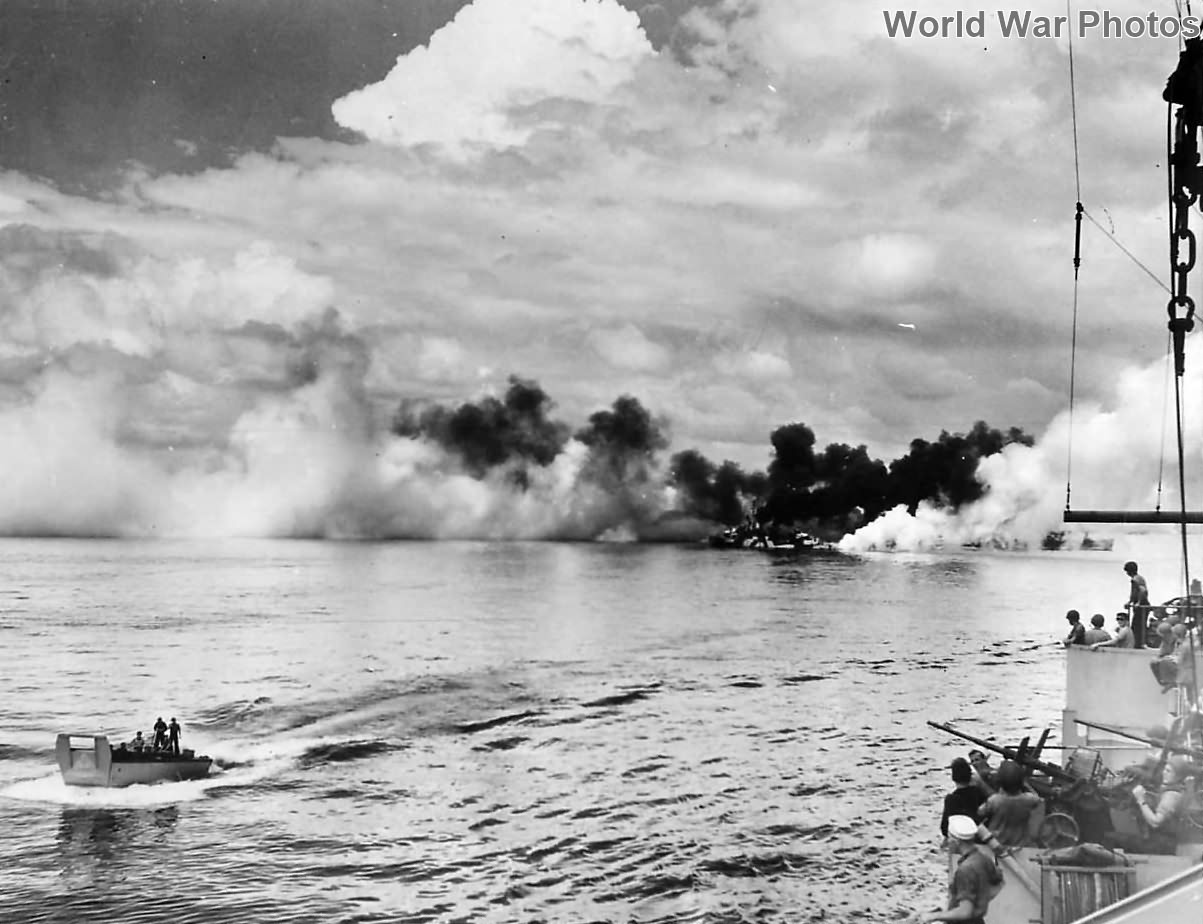 Smokescreen laid around U.S. ships during Invasion of Leyte 1944