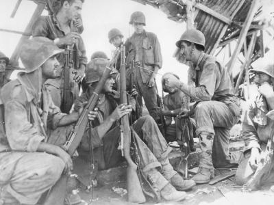 US Troops Discuss Battle Strategy Saipan Nafutan