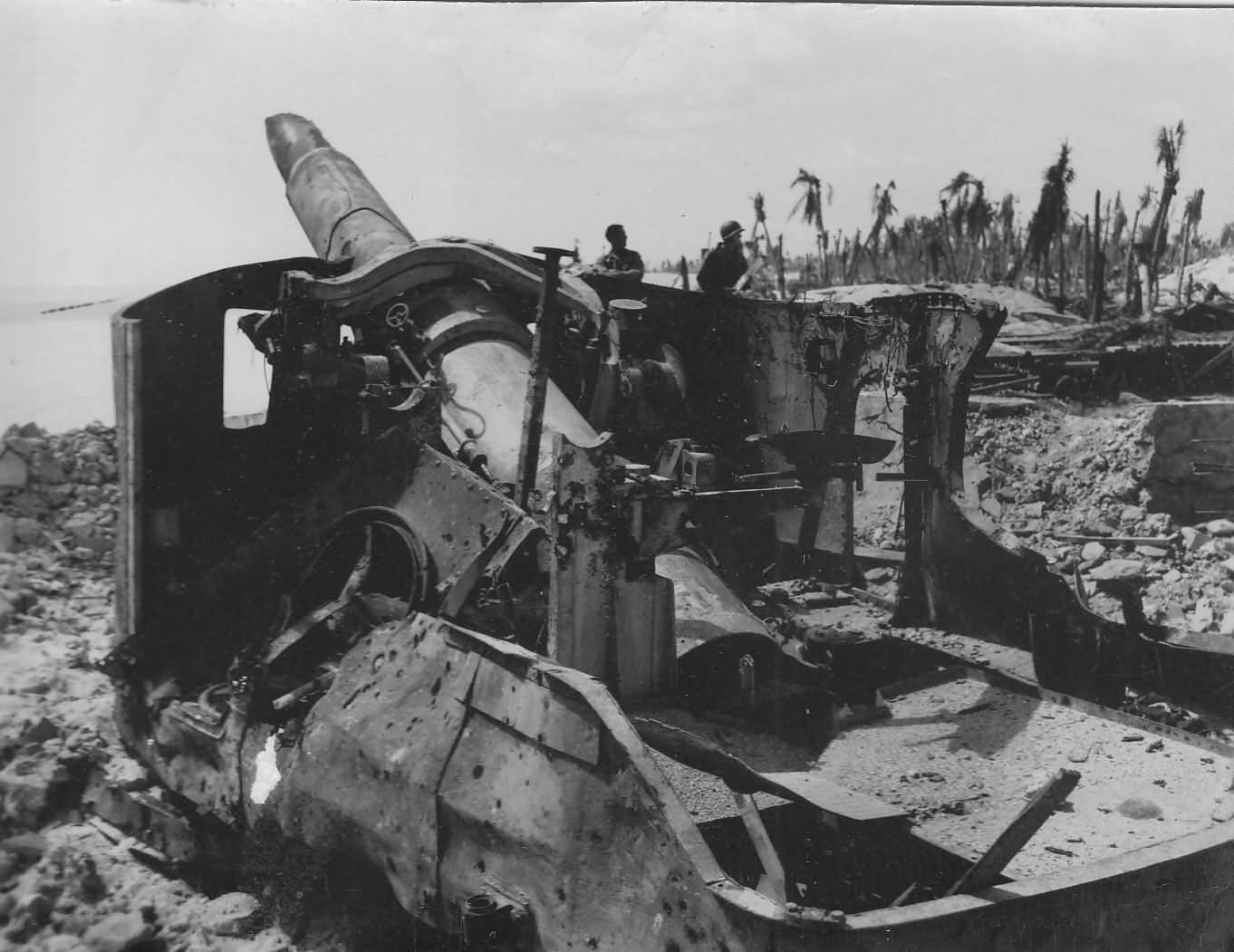 Capture Japanese 8 Inch Coast Artillery Tarawa 1943 | World War Photos