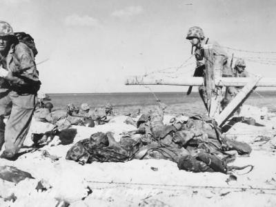 Marines Red Beach 2 Tarawa 1942