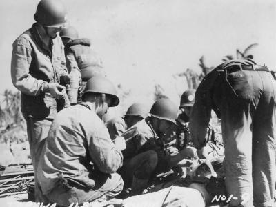 Marines and wounded Battle of Tarawa