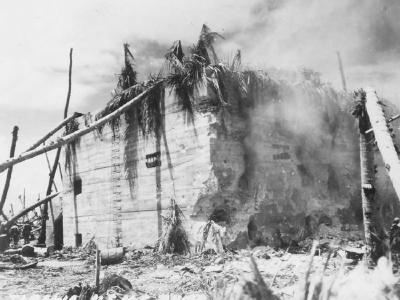 japanese concrete bunker Tarawa 1943