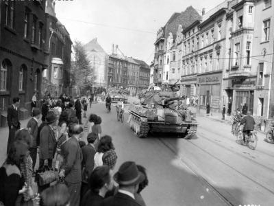 M18 Hellcat in Dusseldorf 20 April 1945