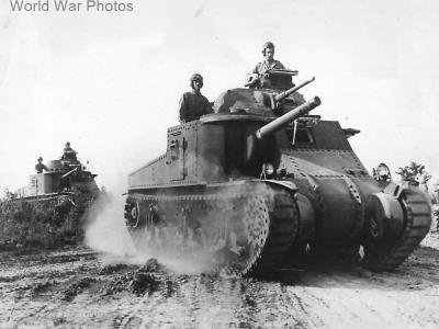 1st Armored Division M3 tanks leave Fort Knox for Louisiana Maneuvers