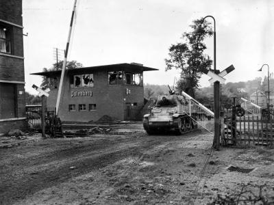 2nd Armored Division M8 Motor Gun Carriage In Action Palenberg Germany 1944