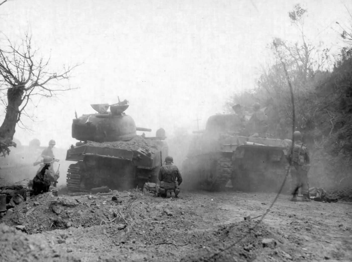 M4_Sherman_tanks_near_Manila_Philippines