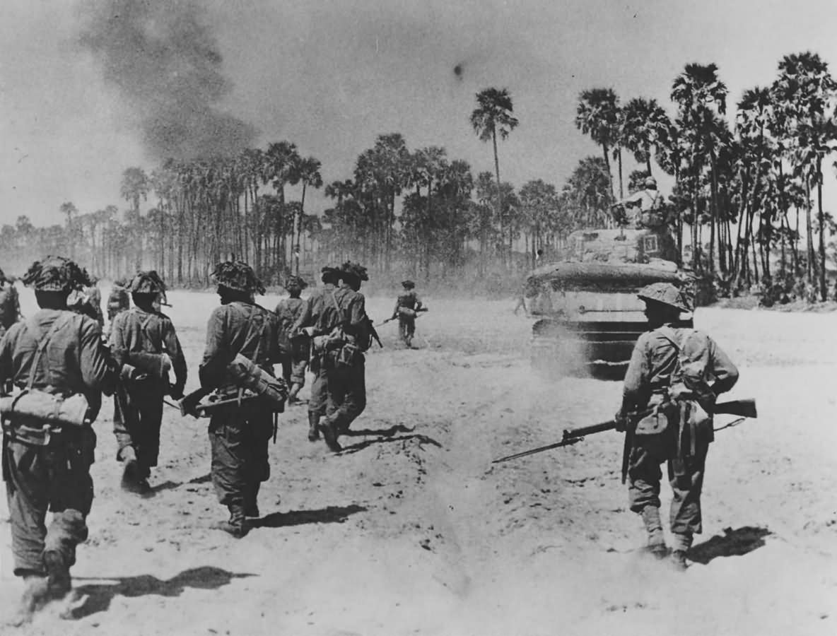 M4 And British Troops Take Meiktila Burma 1945 World War Photos   M4 And British Troops Take Meiktila Burma 1945 