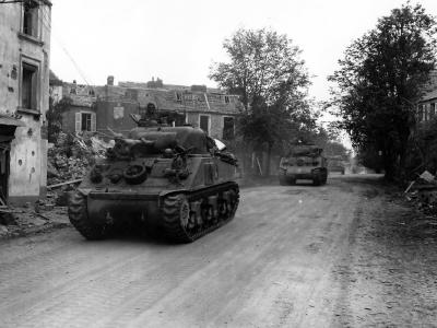 M4 tanks Normandy July 1944
