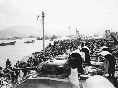 M4 Sherman tanks with Deep Wading kit Italy