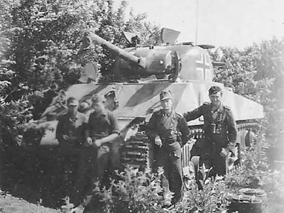 German M4 Sherman and crew