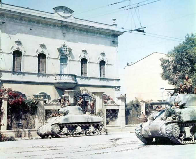 M4 Sherman color photo