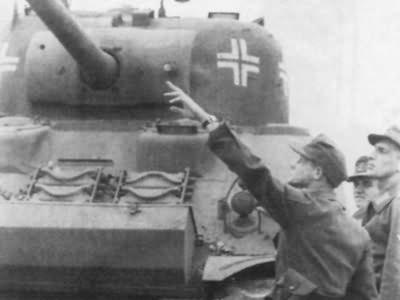 German M4 Sherman Firefly 10