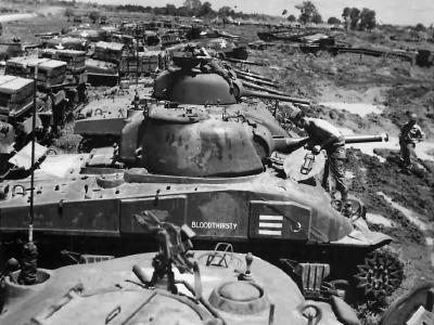 44th Tank Battalion M4 named „Bloodthirsty” at depot in Manila 1945