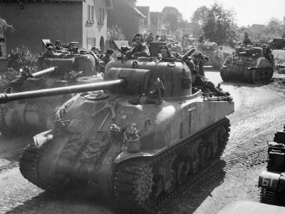Sherman Firefly IC Hybrid of the 11th Armoured Division in Gemert, Holland 26 September 1944