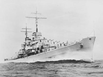 Cruiser USS Atlanta (CL 51) bow view