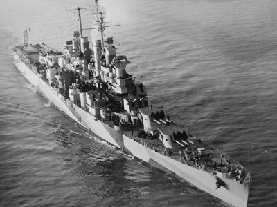 Light cruiser USS Duluth CL-87 in camouflage bow view