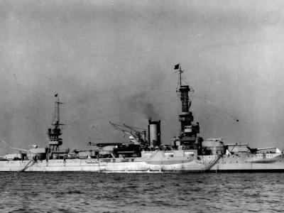 dreadnought USS Arkansas underway, 1920s