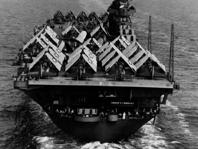 USS Bunker Hill (CV-17) stern