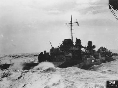 destroyer USS Knight DD-633 refueling at aircraft carrier