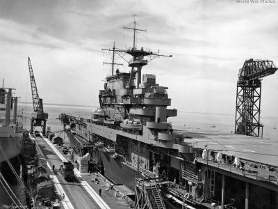 USS Hornet fitting out, October 1941 2