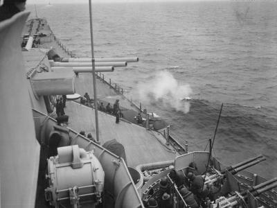 AA batteries of USS Iowa
