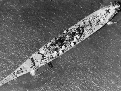 USS Iowa in April 1943 2