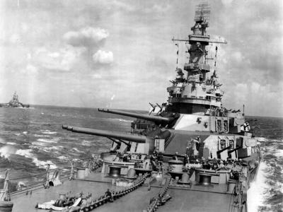 USS Iowa underway