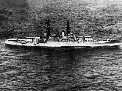 USS New Mexico starboard view