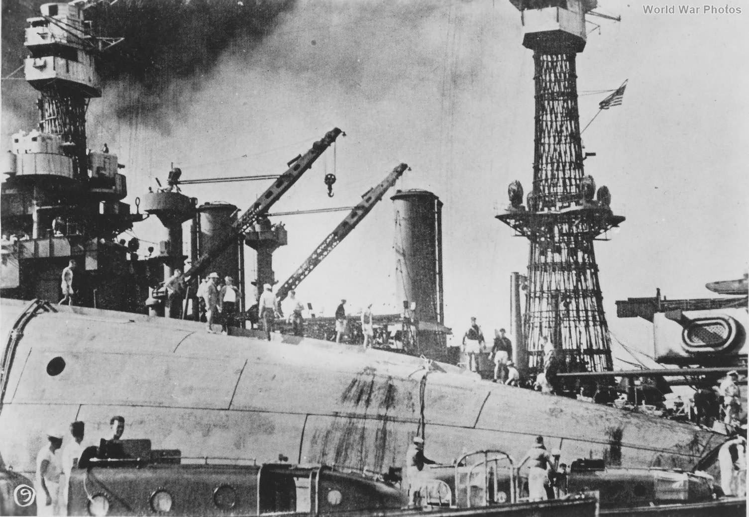 USS Oklahoma rescue during Pearl Harbor attack | World War Photos