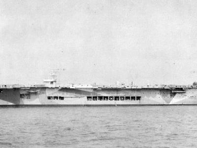 USS Santee (CVE-29) Norfolk September 1942 2