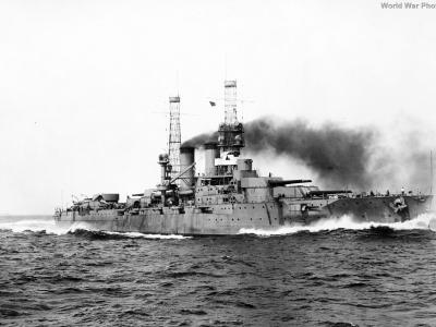 Battleship USS Wyoming underway