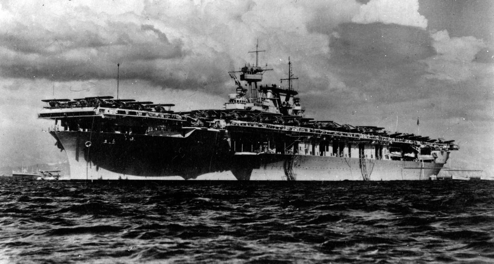 Uss Yorktown Cv10 1944 Youtube