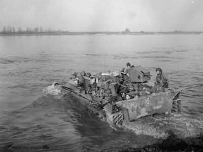 5th Dorsetshire Regiment crossing the Rhine 1945