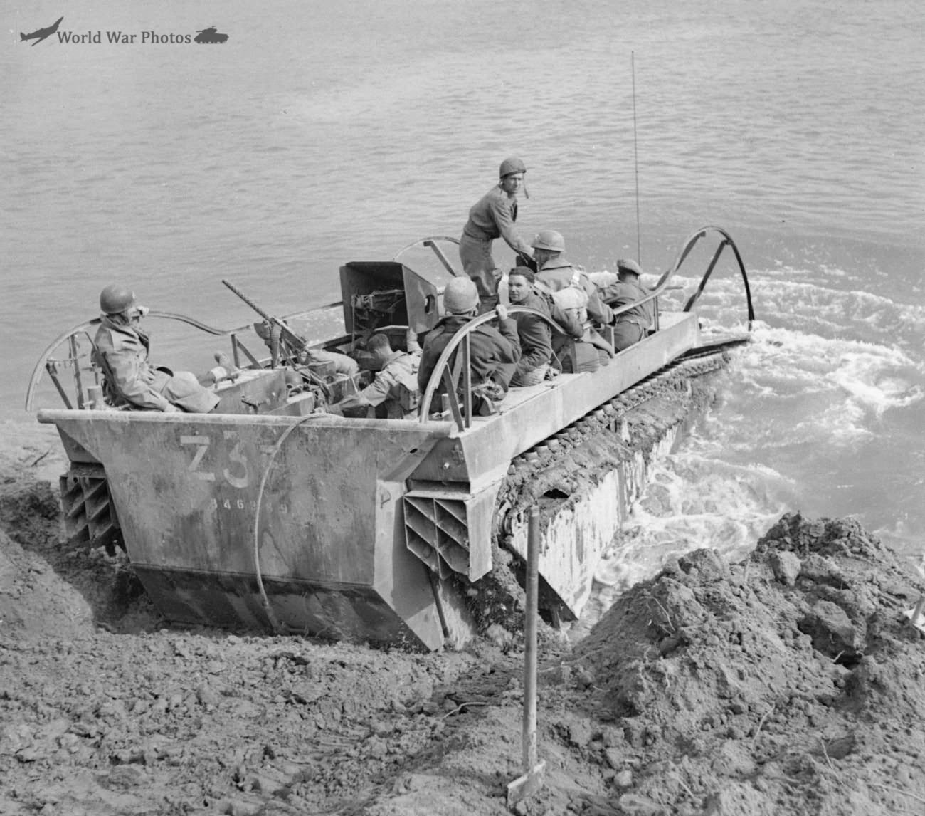 LVT-4 across the River Po 26 April 1945