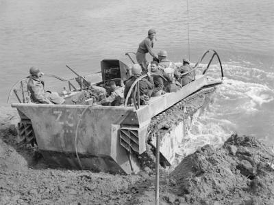 LVT-4 across the River Po 26 April 1945