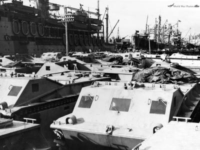 Marine Corps LVT-1 tractors on the dock at Wellington New Zealand 1942