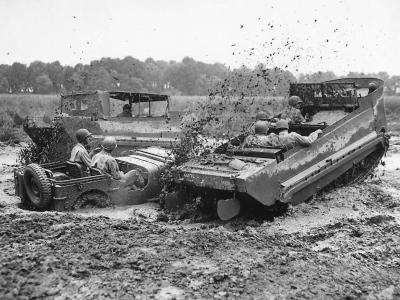 Soldiers in Jeep and M29C at Aberdeen 1944