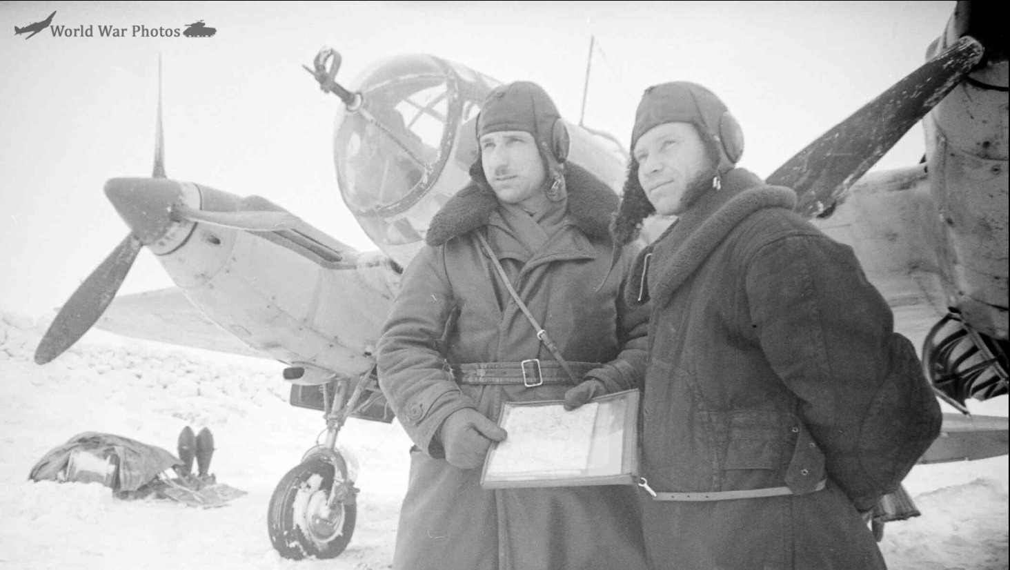 Ar-2 of the 33 BAP 1942