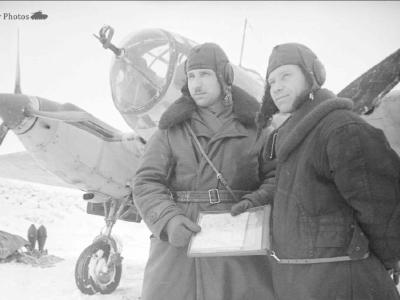 Ar-2 of the 33 BAP 1942